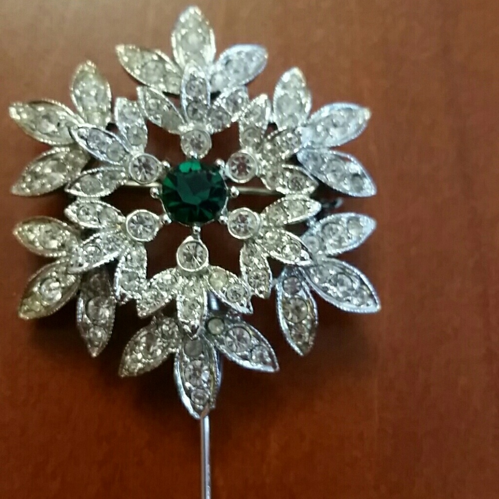*SOLD*Sarah Coventry Emerald and Crystal Brooch